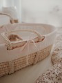 Wyściółka różowa z bawełny organicznej z koszem mojżesza Ahojbaby detale