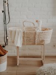 Kołyska RockingBaby - naturalna -w salonie